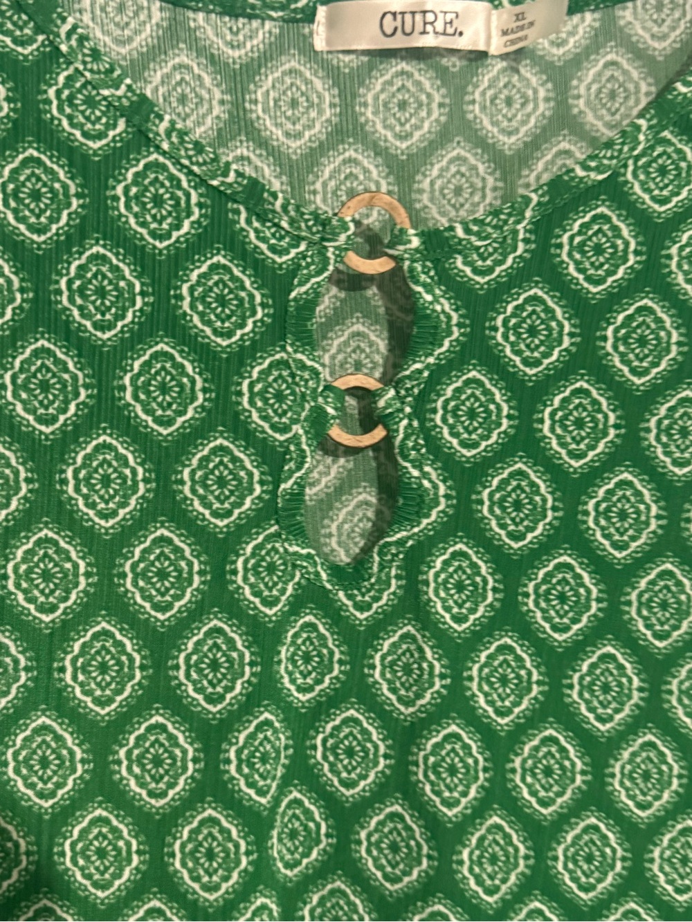 Cure Green Printed Sleeveless Keyhole Tank - Picture 5 of 11